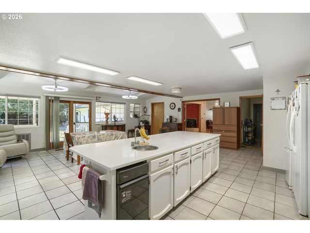 1215 Ne 139TH Ave, Vancouver, WA 98684