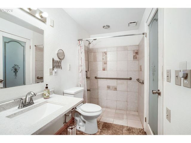 1215 Ne 139TH Ave, Vancouver, WA 98684
