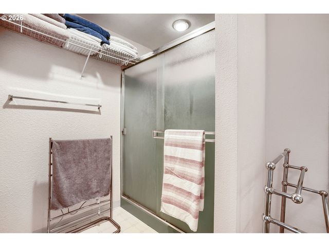 1215 Ne 139TH Ave, Vancouver, WA 98684