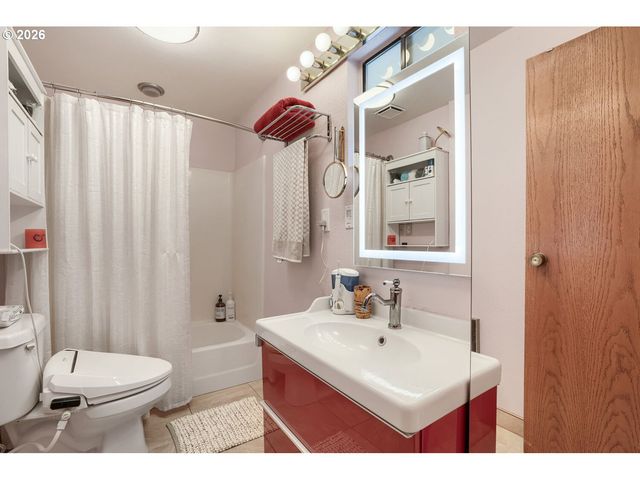 1215 Ne 139TH Ave, Vancouver, WA 98684