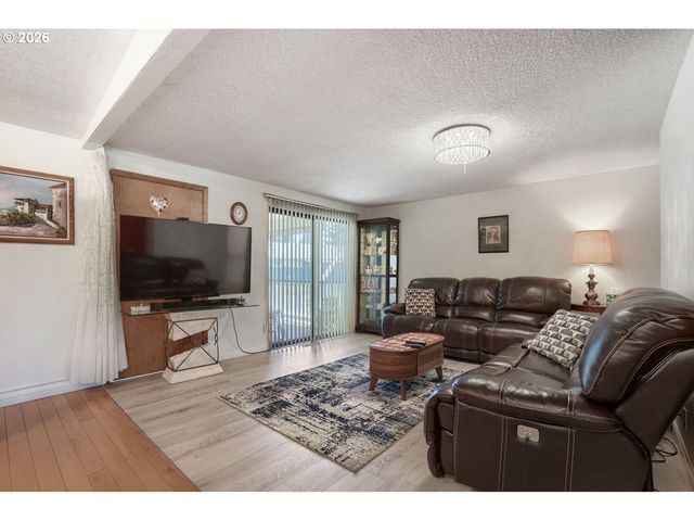 1215 Ne 139TH Ave, Vancouver, WA 98684