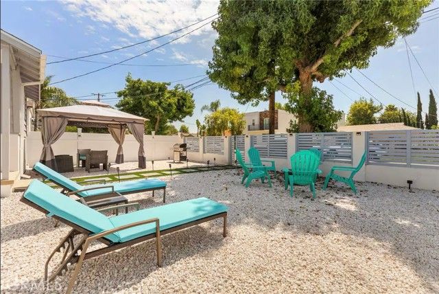 13831 Bessemer, Los Angeles, CA 91401