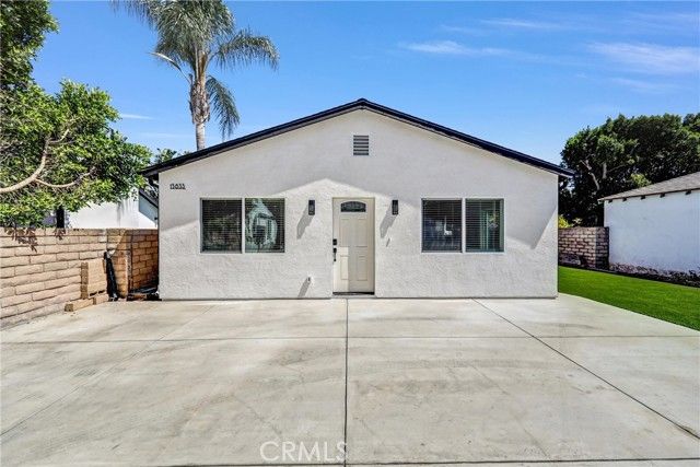 13831 Bessemer, Los Angeles, CA 91401