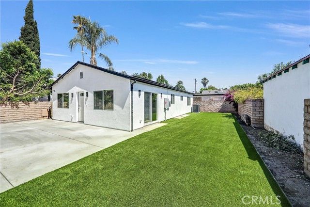 13831 Bessemer, Los Angeles, CA 91401