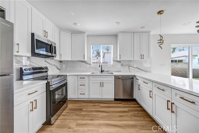 13831 Bessemer, Los Angeles, CA 91401