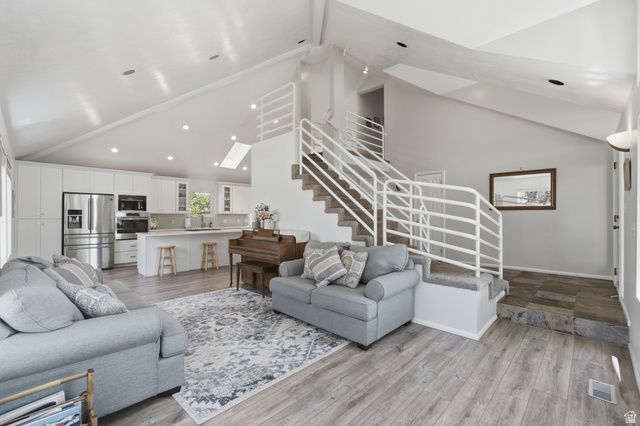 5788 S WALDEN RIDGE DR, Murray, UT 84123