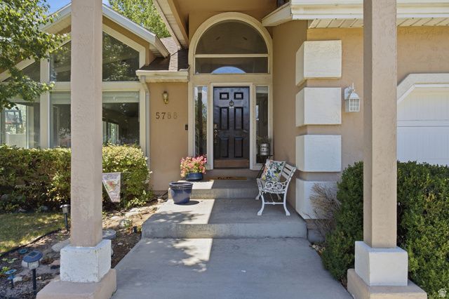 5788 S WALDEN RIDGE DR, Murray, UT 84123