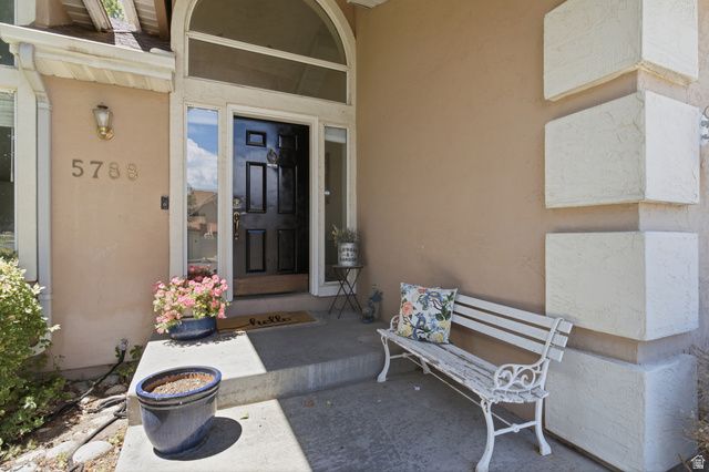 5788 S WALDEN RIDGE DR, Murray, UT 84123