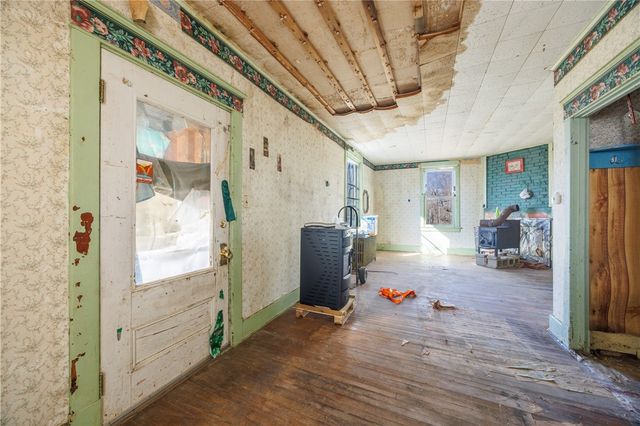 61 Lee St, Valencia Boro, PA 16059