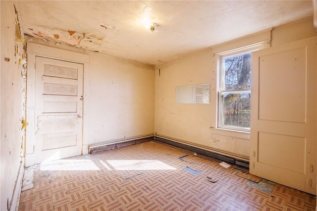 61 Lee St, Valencia Boro, PA 16059