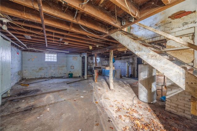 61 Lee St, Valencia Boro, PA 16059