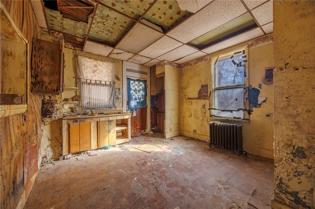 61 Lee St, Valencia Boro, PA 16059