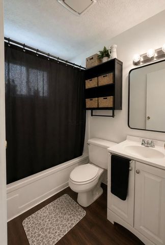 6073 Silverwood Street, Columbus, OH 43229