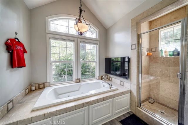 514 Pioneer, Lake Arrowhead, CA 92352