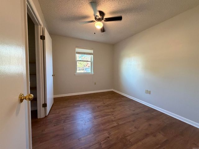 19 Hartwell Place, Searcy, AR 72140