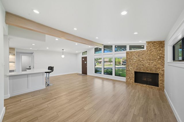 2215 Ansbury Drive, Houston, TX 77018