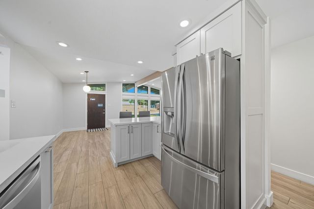 2215 Ansbury Drive, Houston, TX 77018