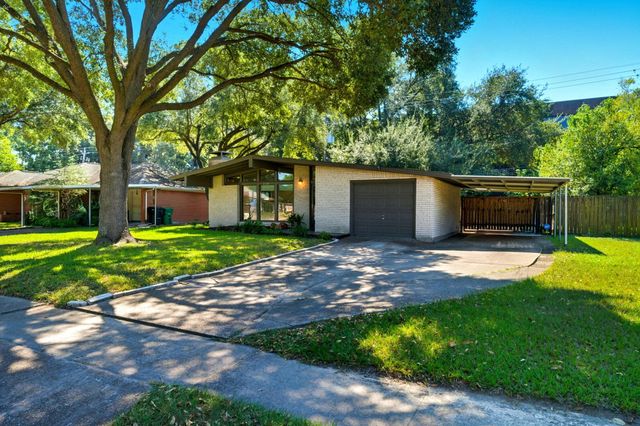 2215 Ansbury Drive, Houston, TX 77018