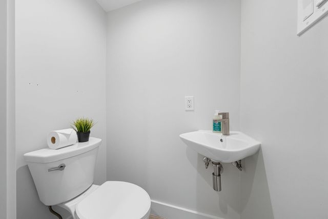 2215 Ansbury Drive, Houston, TX 77018