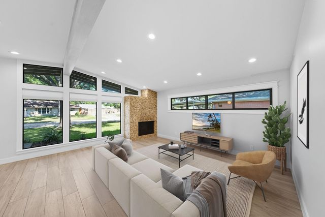 2215 Ansbury Drive, Houston, TX 77018