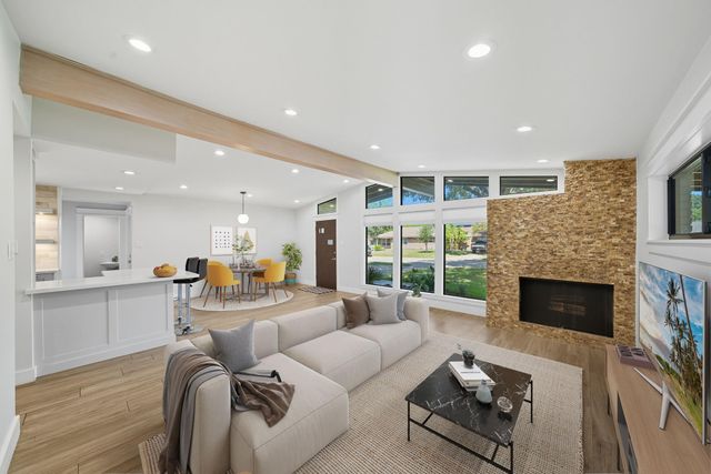 2215 Ansbury Drive, Houston, TX 77018