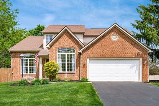 12073 Bentwood Farms Drive, Pickerington, OH 43147