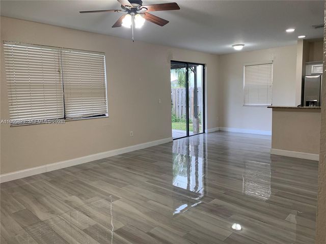 10440 SW 228th Ter, Miami, FL 33190