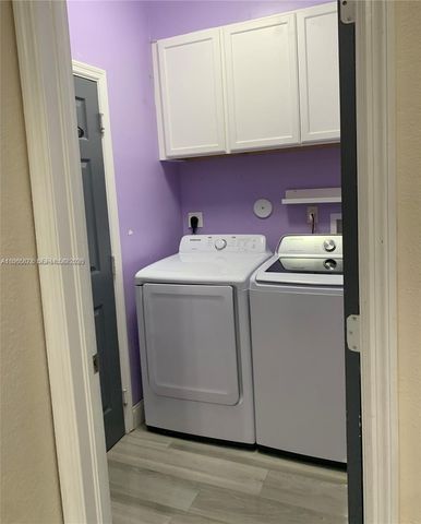 10440 SW 228th Ter, Miami, FL 33190