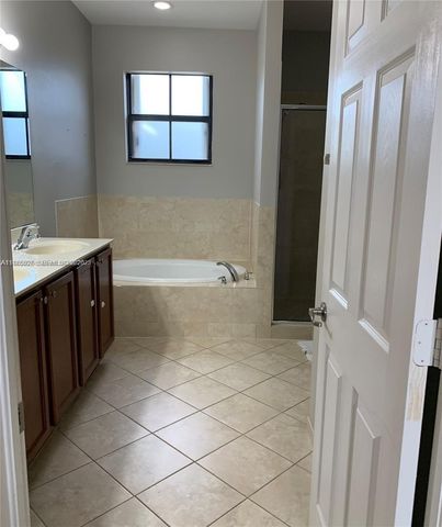 10440 SW 228th Ter, Miami, FL 33190