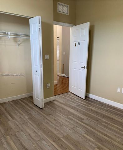 10440 SW 228th Ter, Miami, FL 33190