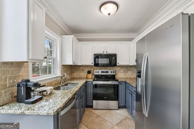 42 Mount Vernon Circle, Atlanta, GA 30338