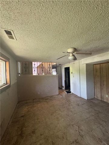 2009 SE Abbey Street, Blue Springs, MO 64014
