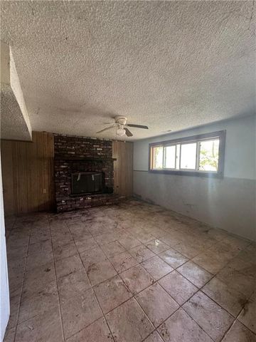 2009 SE Abbey Street, Blue Springs, MO 64014