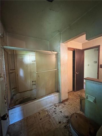 2009 SE Abbey Street, Blue Springs, MO 64014