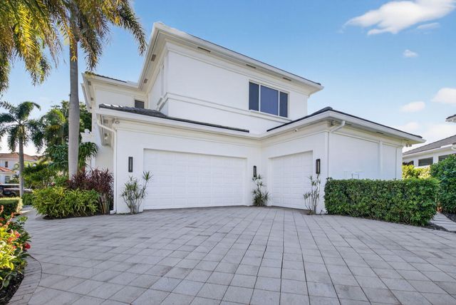 4170 NW Briarcliff Circle, Boca Raton, FL 33496