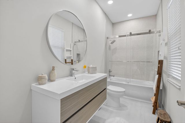 4170 NW Briarcliff Circle, Boca Raton, FL 33496