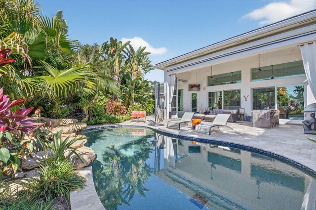 4170 NW Briarcliff Circle, Boca Raton, FL 33496