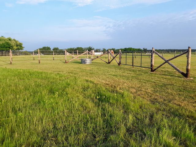 4113 W Line Road, Whitesboro, TX 76273