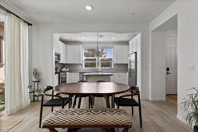 6112 Campus Pkwy, Roseville, CA 95747