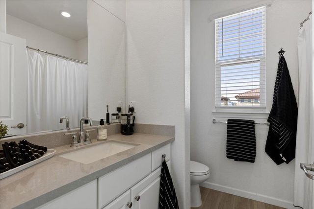 6112 Campus Pkwy, Roseville, CA 95747