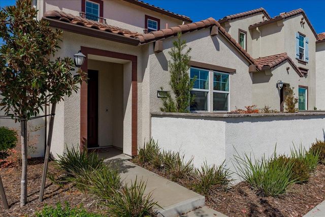 6112 Campus Pkwy, Roseville, CA 95747