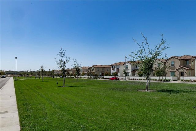 6112 Campus Pkwy, Roseville, CA 95747