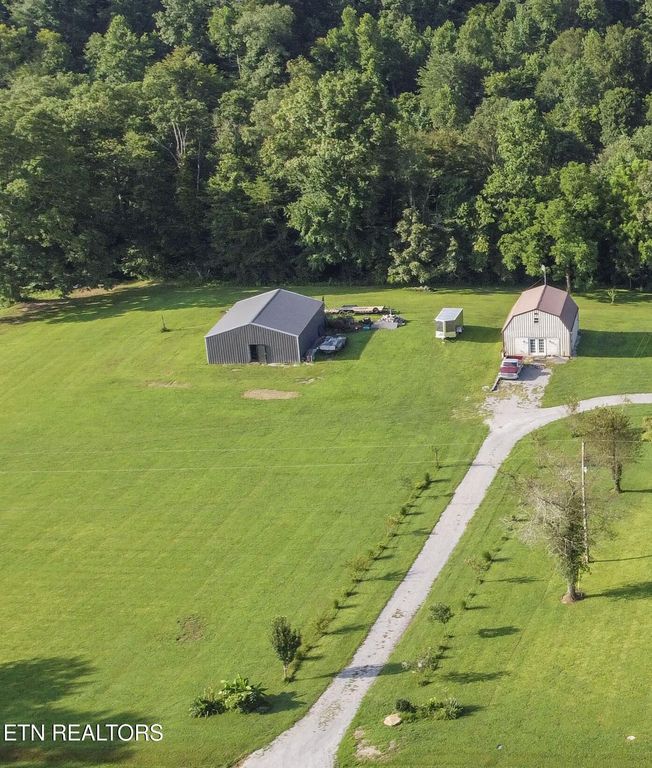 Nydeck Rd, Robbins, TN 37852