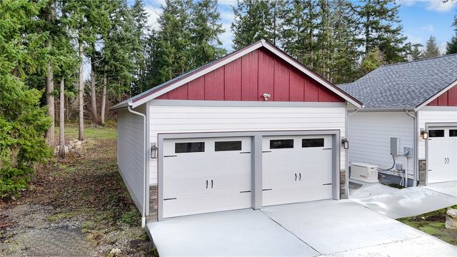 15840 Lawrence Lake Road SE, Yelm, WA 98597