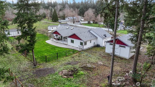 15840 Lawrence Lake Road SE, Yelm, WA 98597
