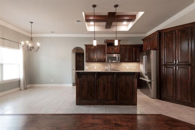 2124 Newbrook Drive, Edmond, OK 73003