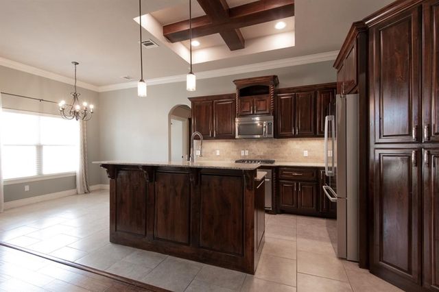 2124 Newbrook Drive, Edmond, OK 73003
