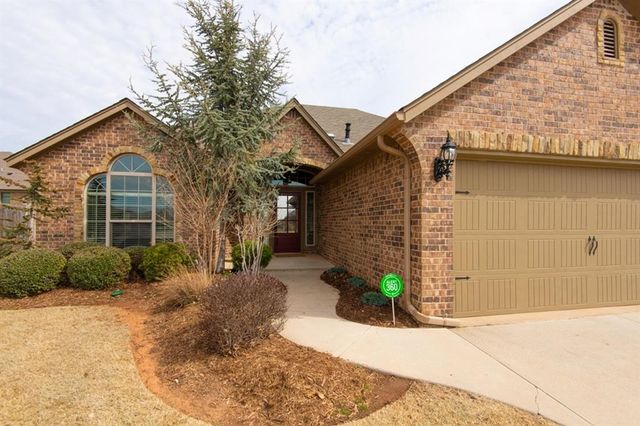 2124 Newbrook Drive, Edmond, OK 73003