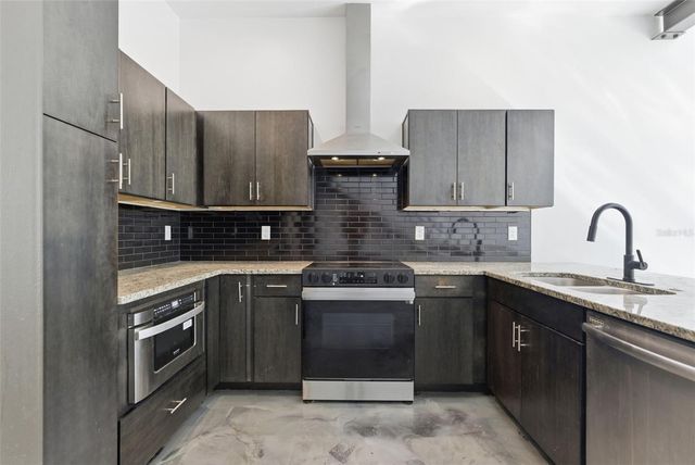 4132 GAUGE LINE LOOP, Tampa, FL 33624