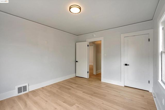 863 40th, Oakland, CA 94608